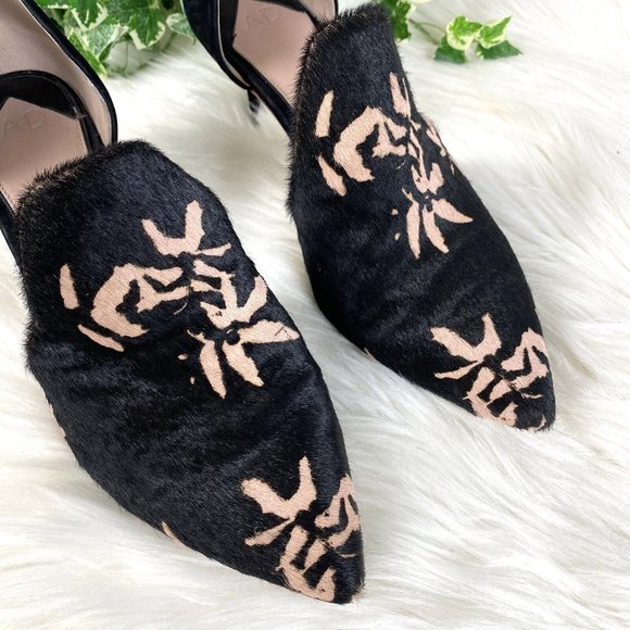 Chic Black and Tan Patterned Heels - Picture 2 of 12